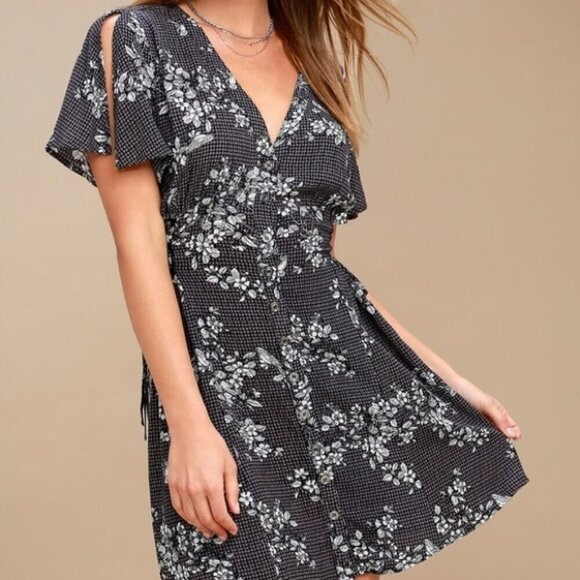 Lulu's Completely Captivating Navy Blue Floral Button Front Skater Dress XS - Picture 3 of 16